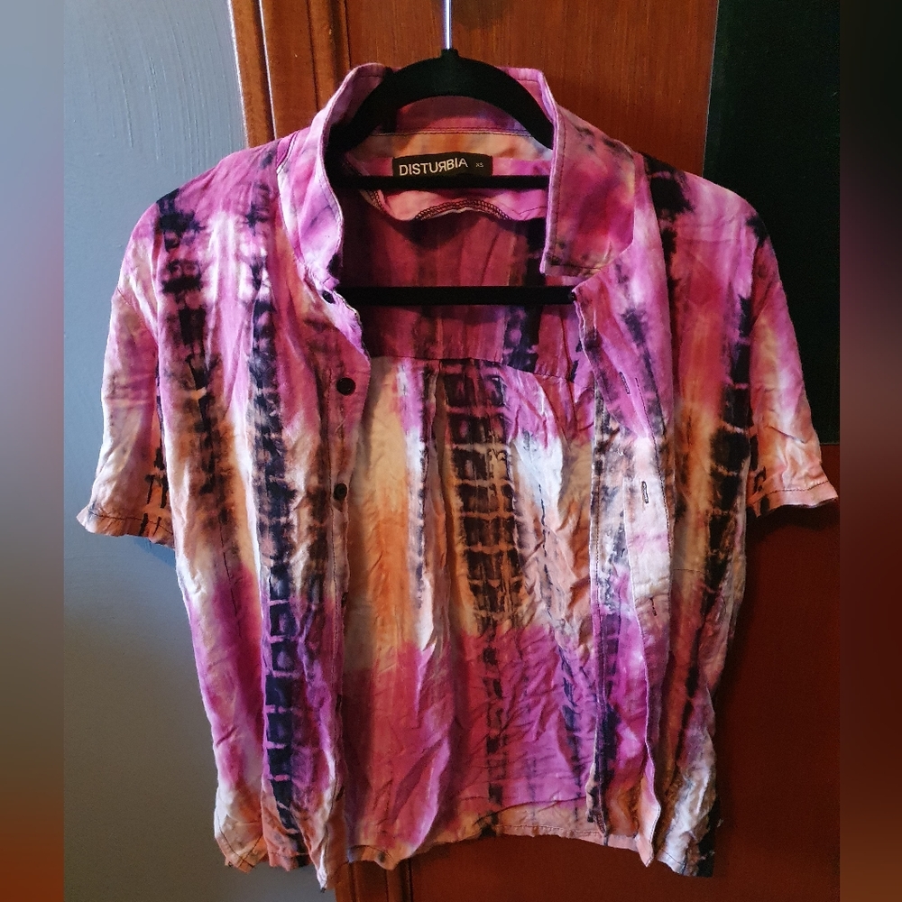 Disturbia button up